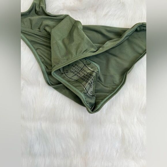 Lola Cut Out 1 Piece Monokini NWT (M) - Picture 12 of 12